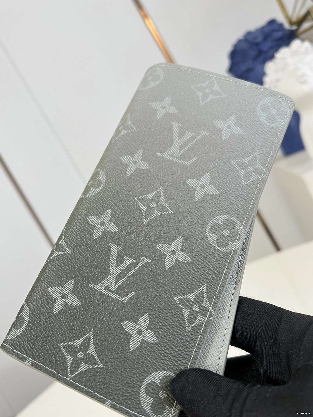 First bag LOUIS WALLET-10*19*2cm BRAZZA VUITTON 0725